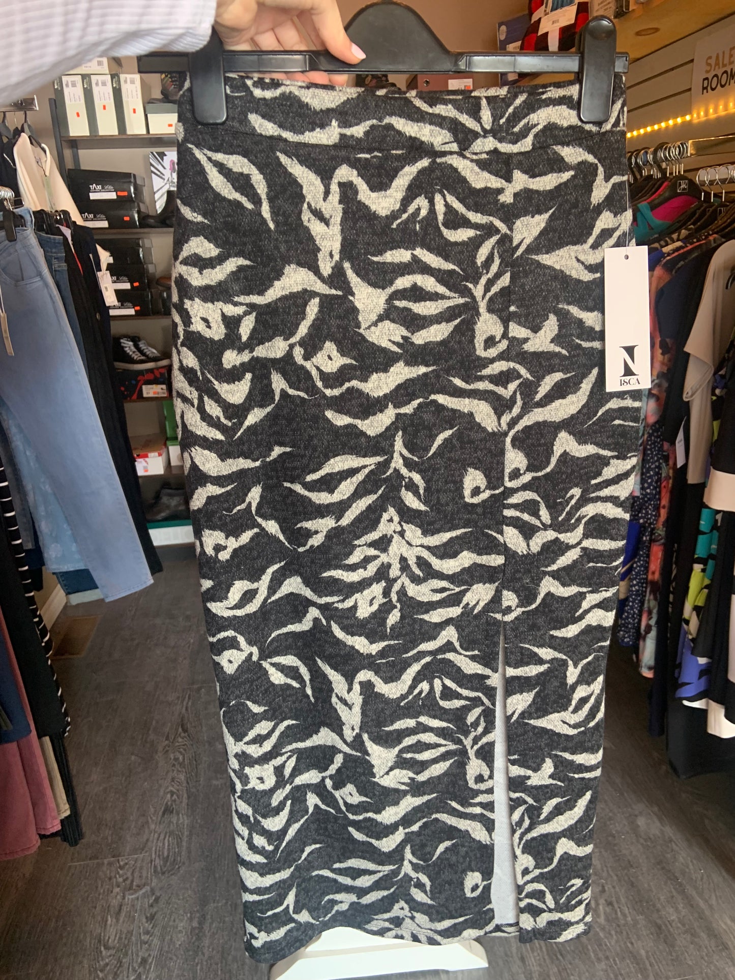 ISCA - High Rise Skirt